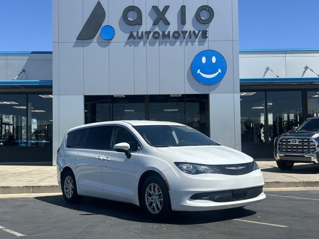 2023 CHRYSLER Voyager