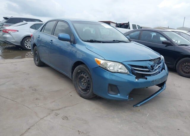 2013 TOYOTA Corolla