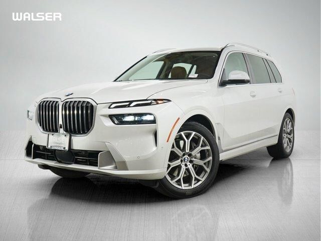 2023 BMW X7