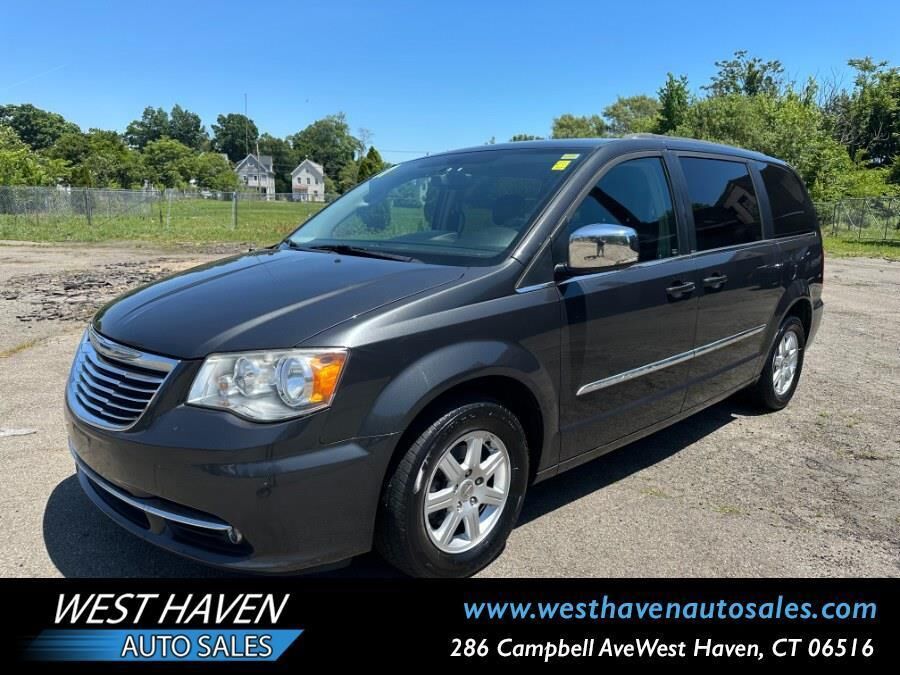 2011 CHRYSLER Town and Country