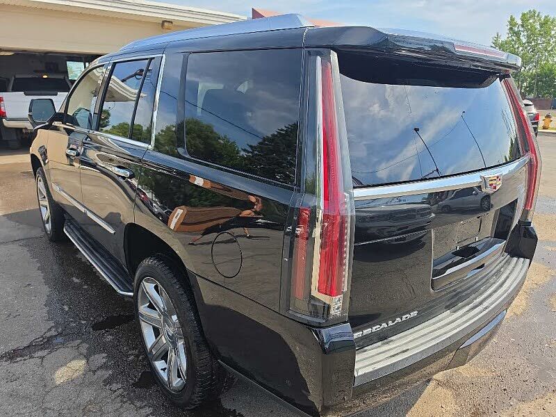 2018 CADILLAC Escalade