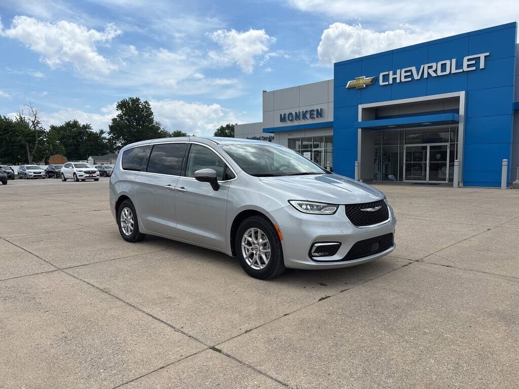 2023 CHRYSLER Pacifica