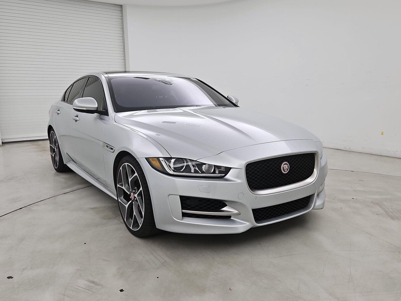2018 JAGUAR XE