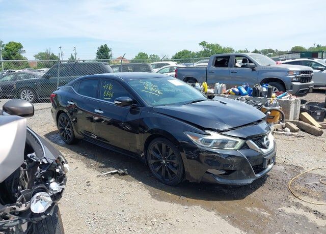 2017 NISSAN Maxima
