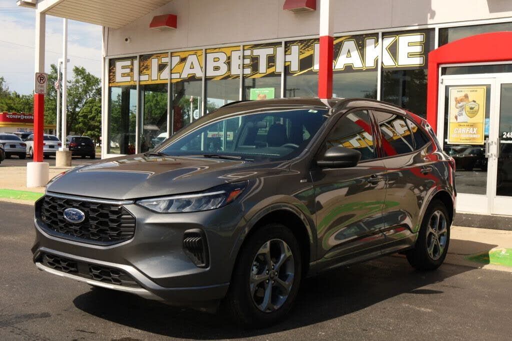 2024 FORD Escape