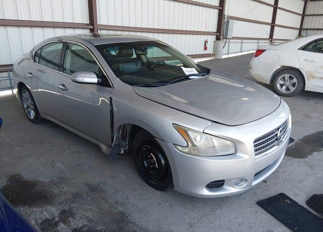 2011 NISSAN Maxima