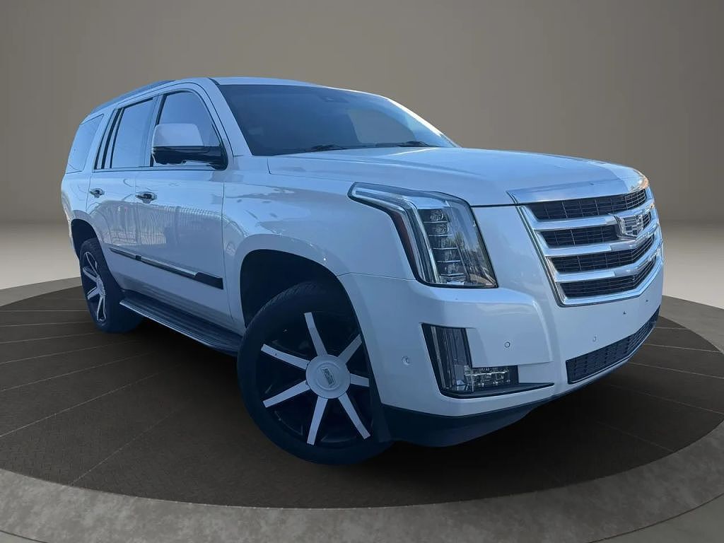 2017 CADILLAC Escalade