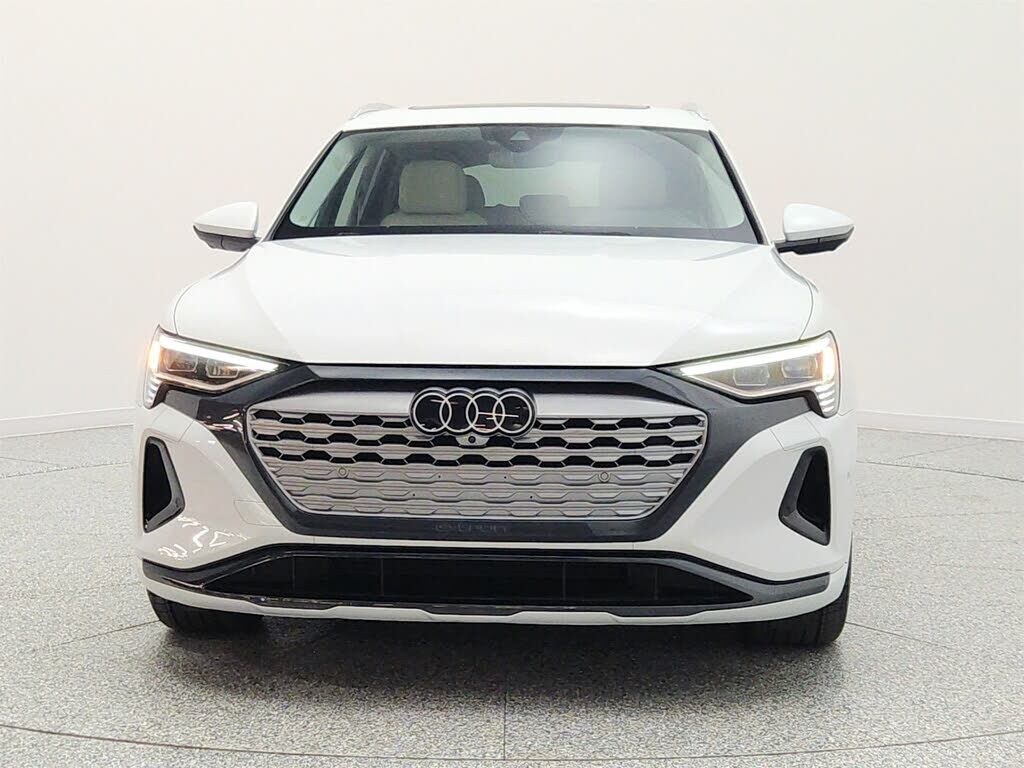 2024 Audi Q8