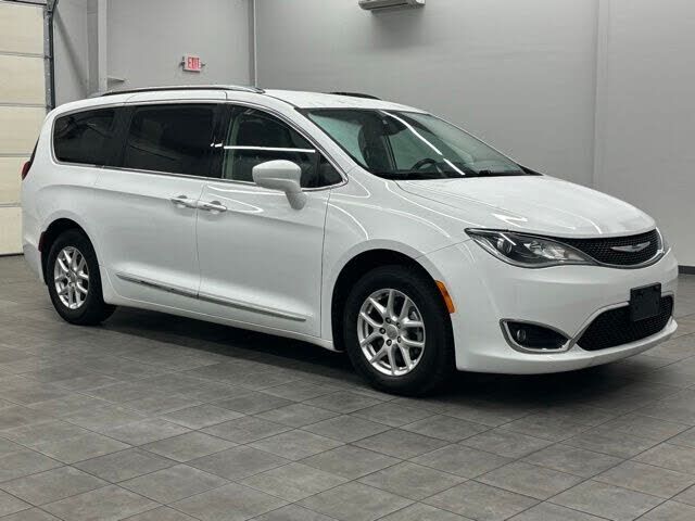 2020 CHRYSLER Pacifica