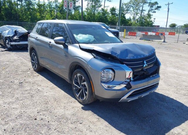 2024 MITSUBISHI Outlander