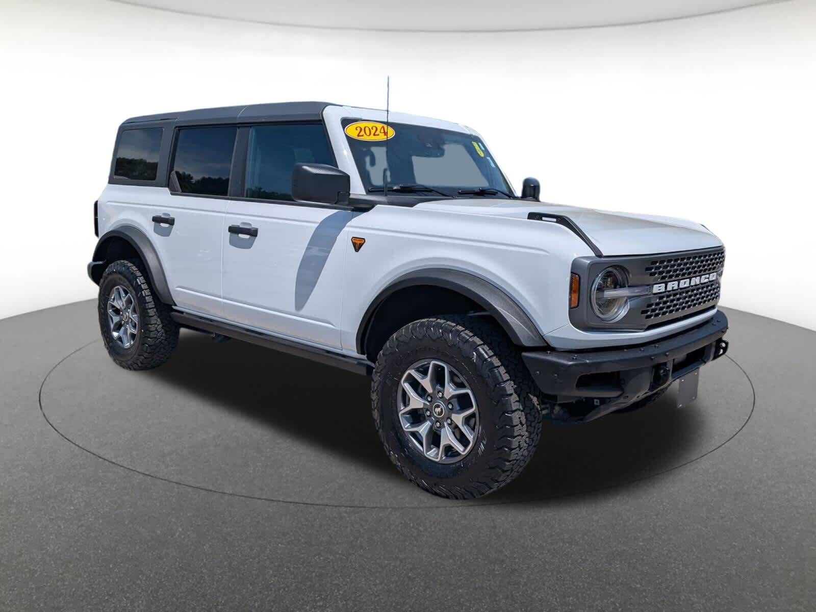 2024 FORD Bronco