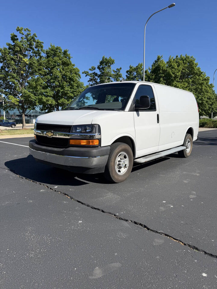 2020 CHEVROLET Express