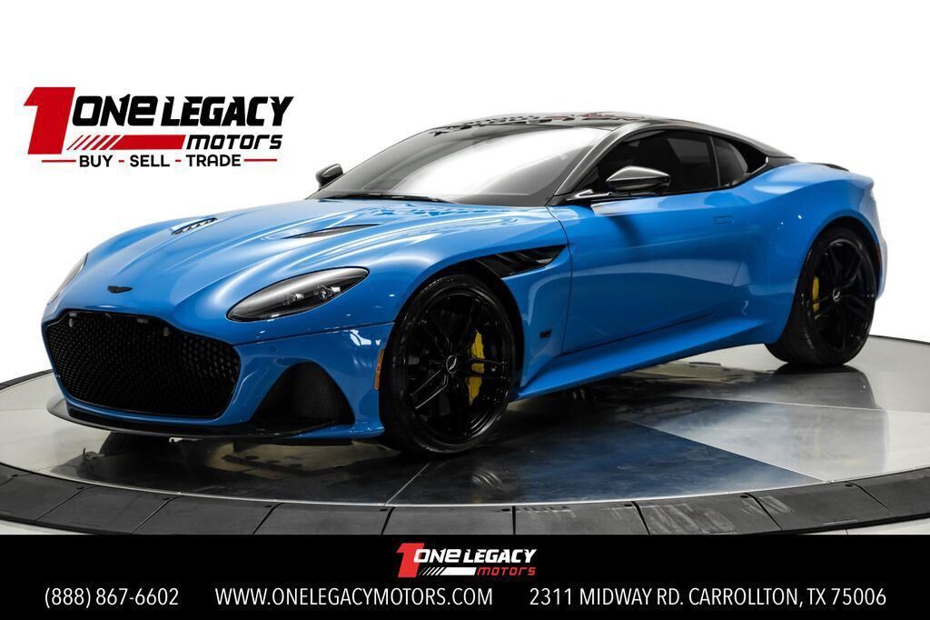 2022 ASTON MARTIN DBS