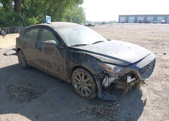 2015 MAZDA Mazda3