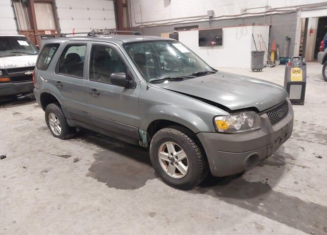 2005 FORD Escape