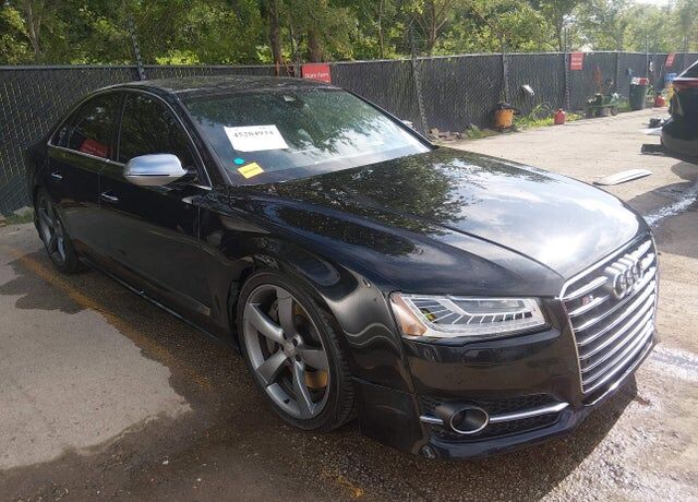 2016 AUDI S8
