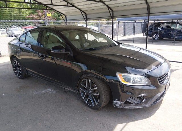 2017 VOLVO S60