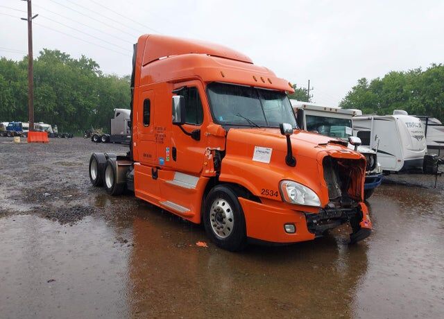 2016 FREIGHTLINER Cascadia