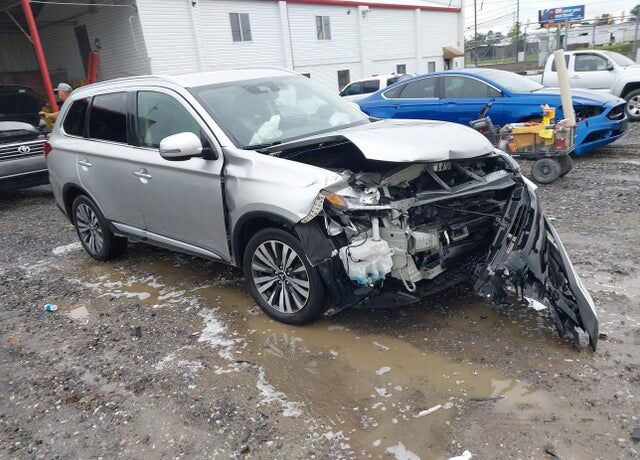 2020 MITSUBISHI Outlander