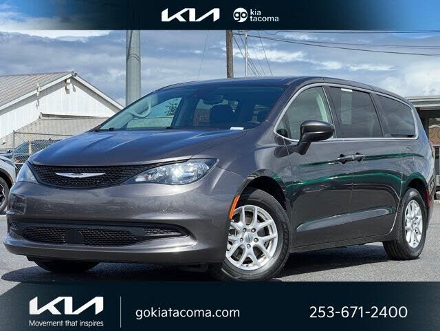 2023 CHRYSLER Voyager