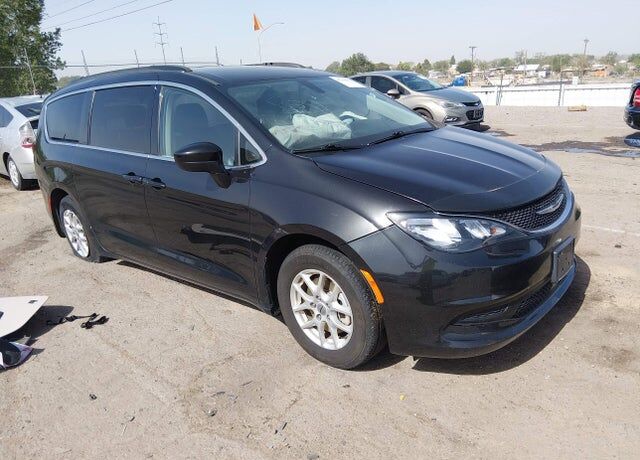 2021 CHRYSLER Voyager