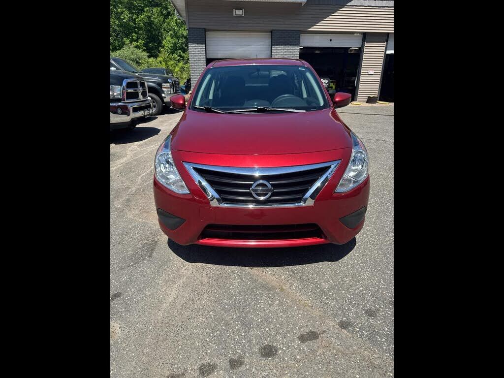 2016 NISSAN Versa