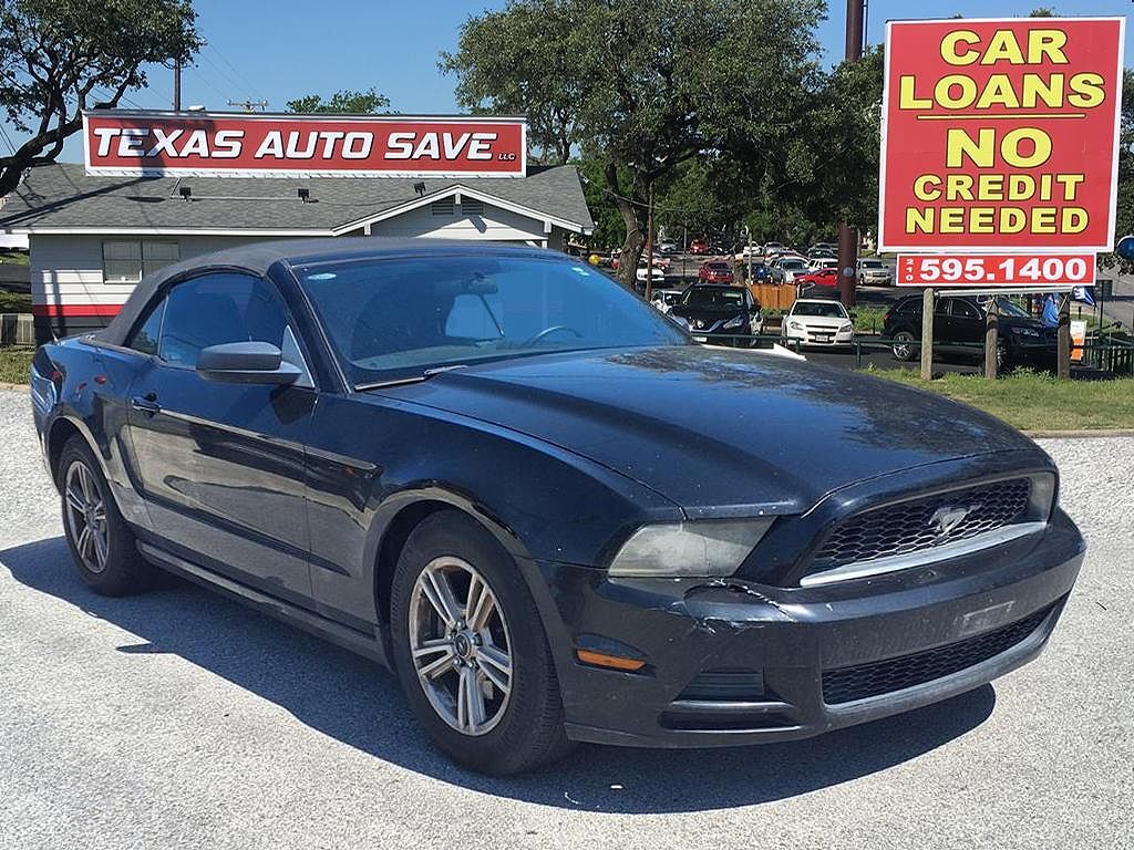 2013 FORD Mustang