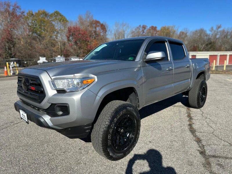 2018 TOYOTA Tacoma
