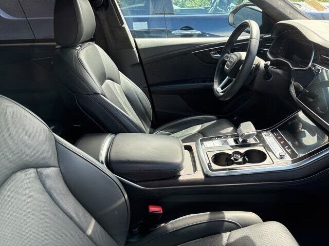 2021 Audi Q8