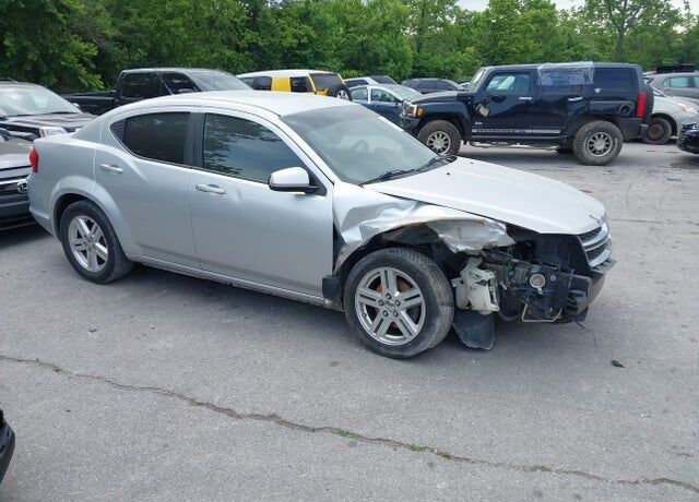 2012 DODGE Avenger