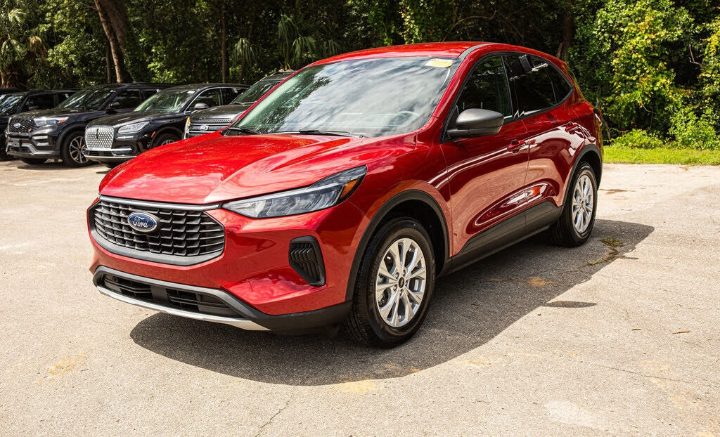 2025 FORD Escape