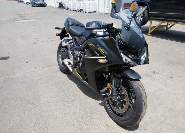 2026 HONDA CB