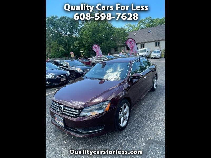 2012 VOLKSWAGEN Passat