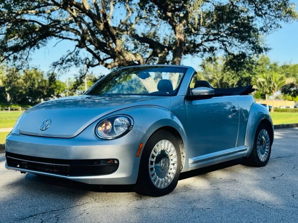 2016 VOLKSWAGEN Beetle