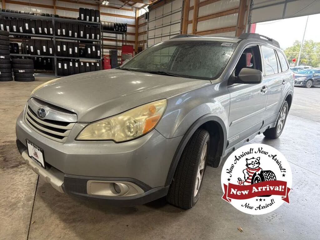 2011 SUBARU Outback