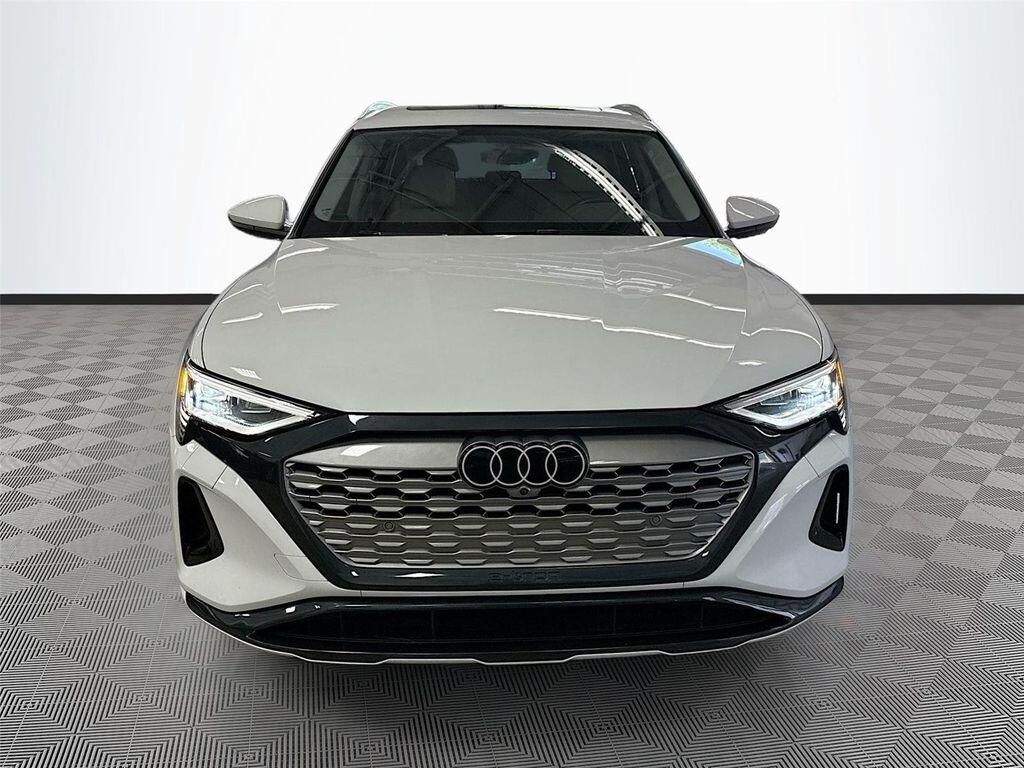 2024 Audi Q8