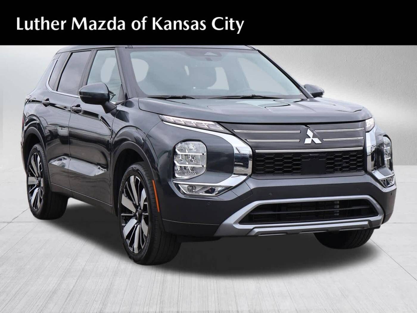 2025 MITSUBISHI Outlander