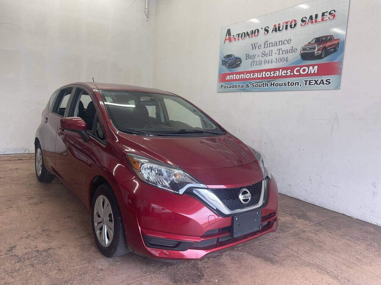 2017 NISSAN Versa