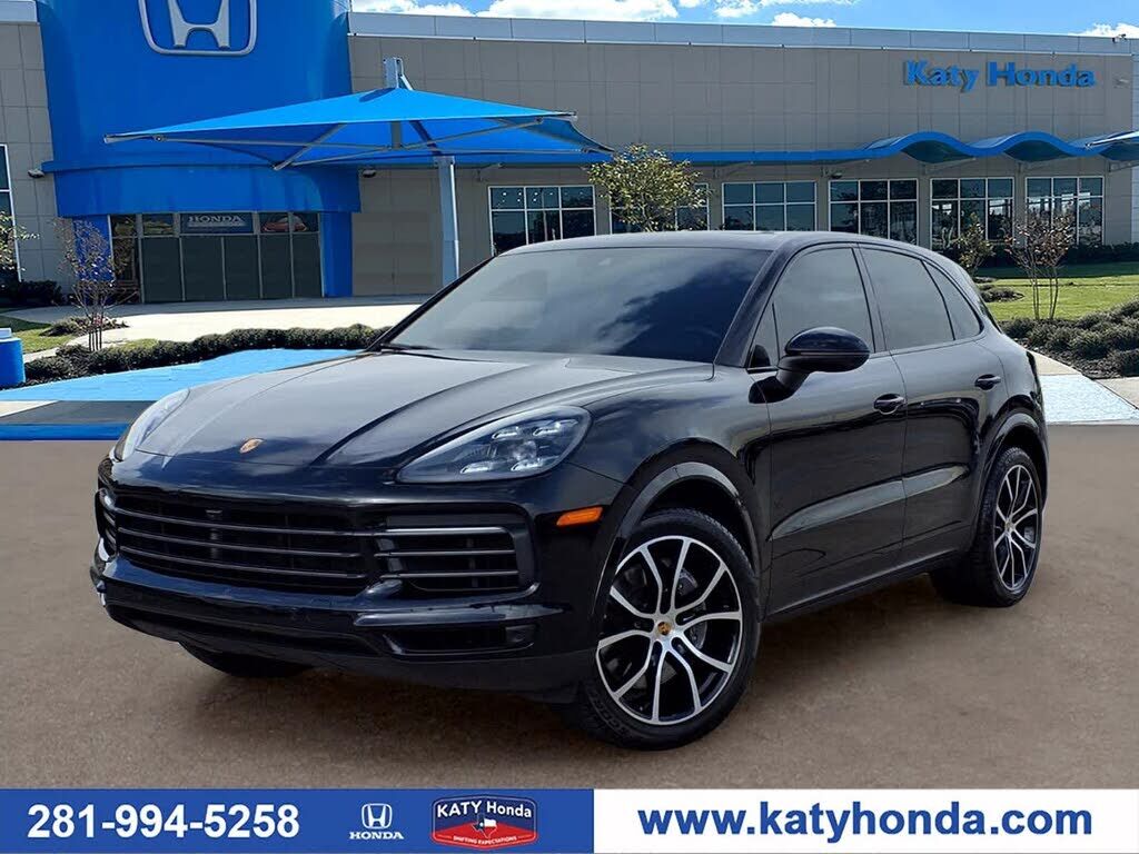2022 PORSCHE Cayenne