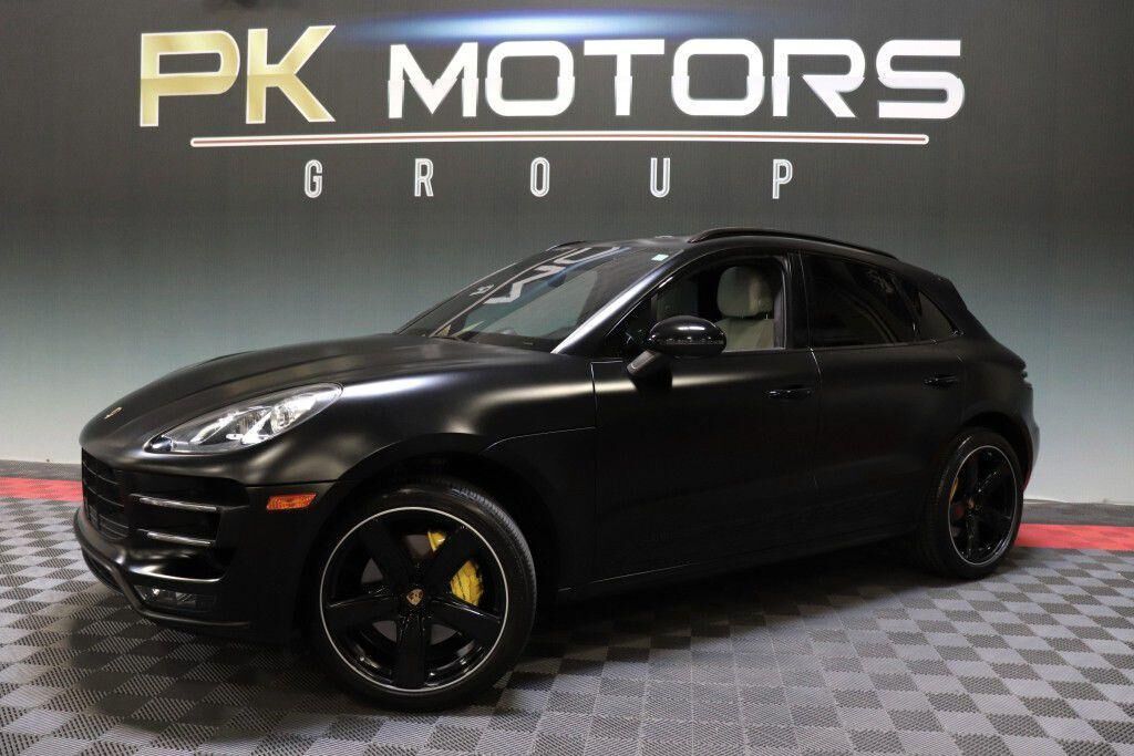 2018 PORSCHE Macan