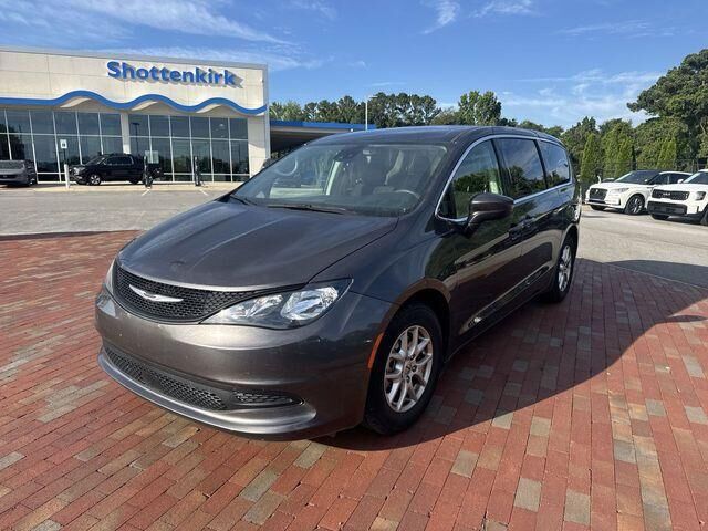 2023 CHRYSLER Voyager