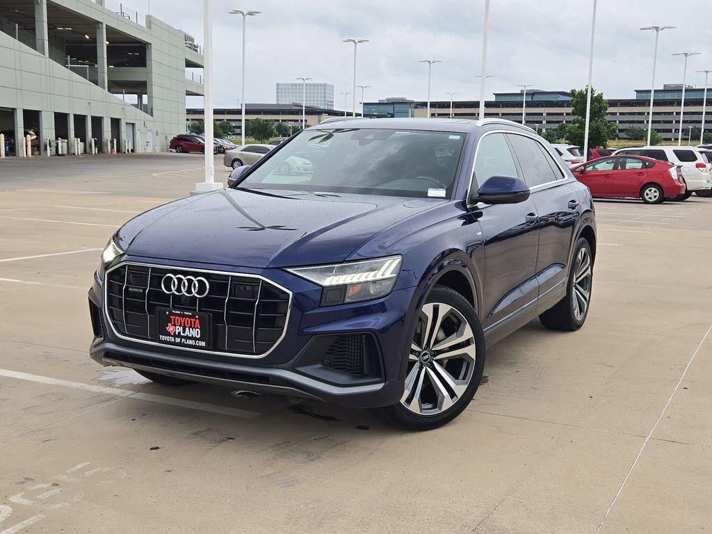 2021 AUDI Q8