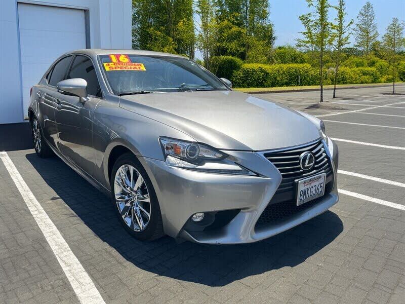 2016 LEXUS IS