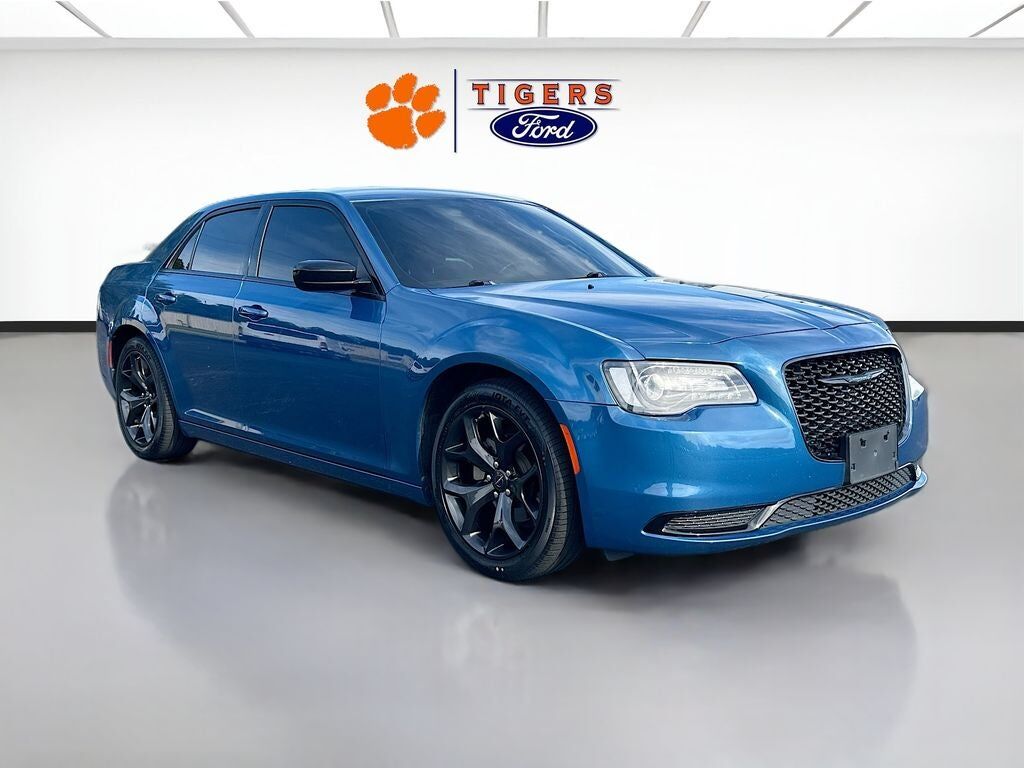 2022 CHRYSLER 300