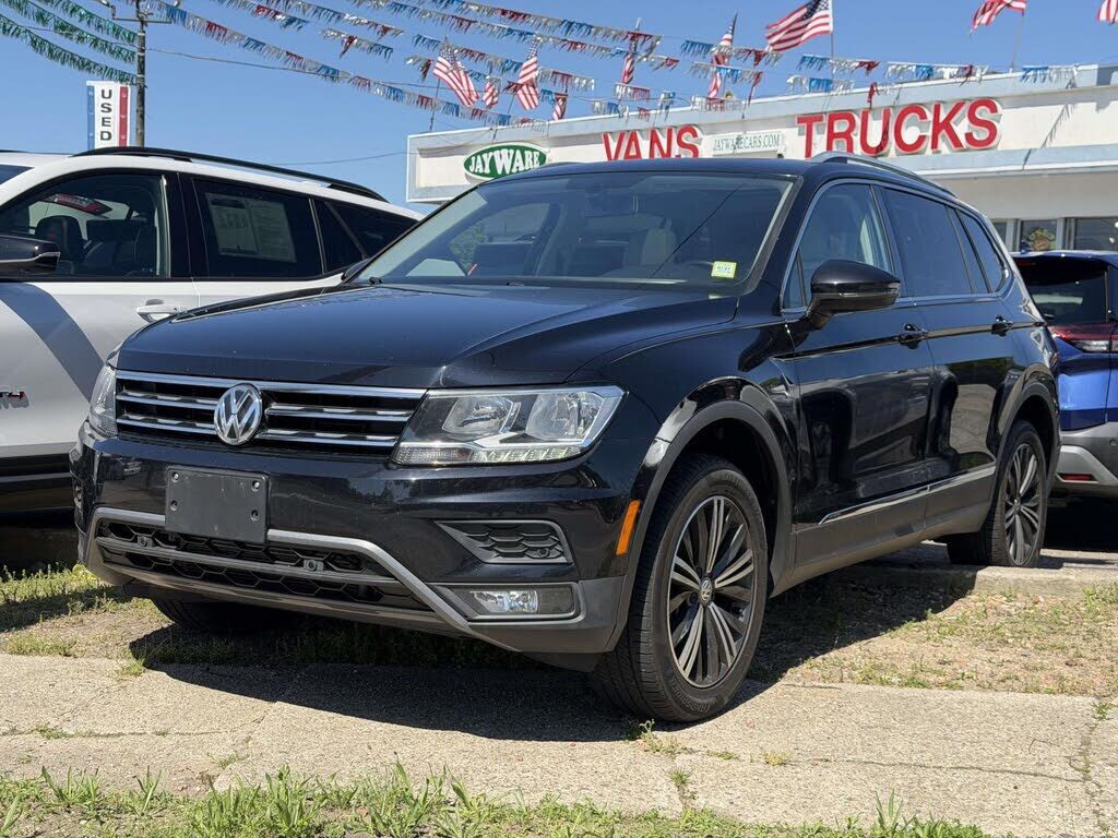 2019 VOLKSWAGEN Tiguan