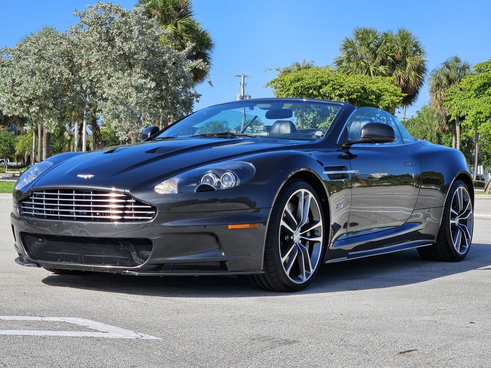 2011 ASTON MARTIN DBS