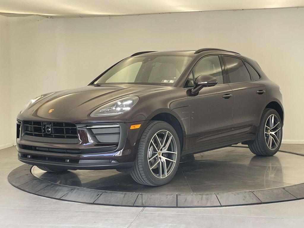 2026 PORSCHE Macan