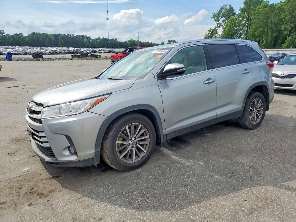 2019 TOYOTA Highlander