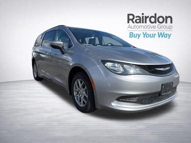 2021 CHRYSLER Voyager