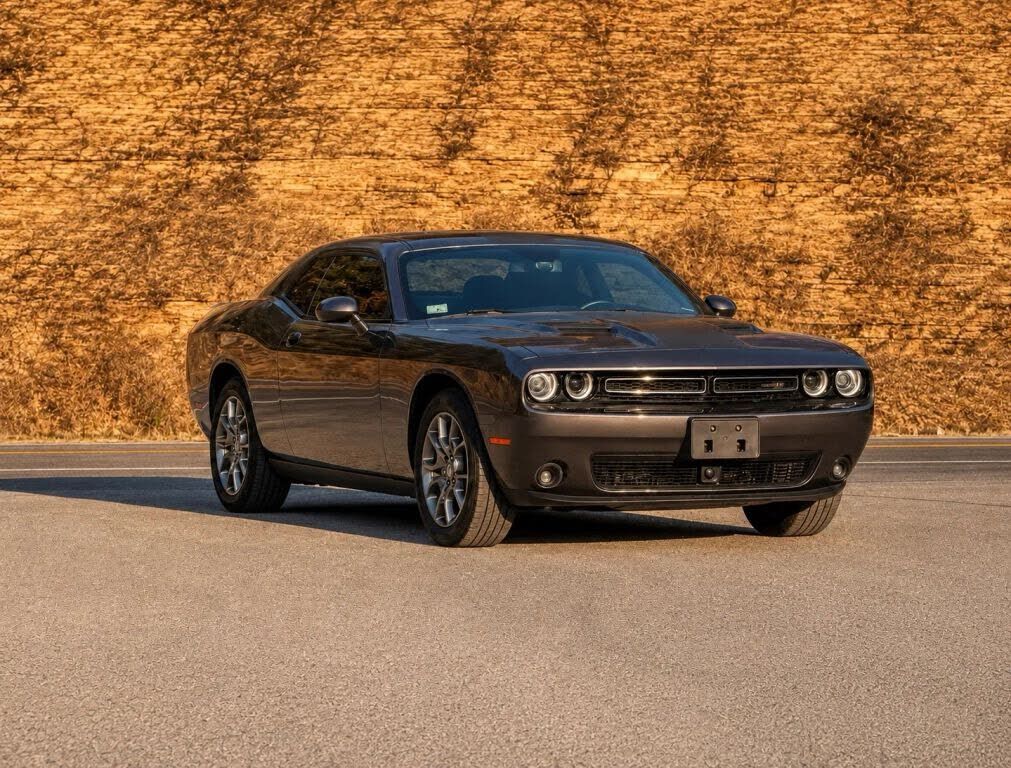 2017 DODGE Challenger